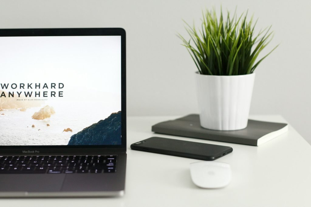 https://www.tophostrankings.com/
