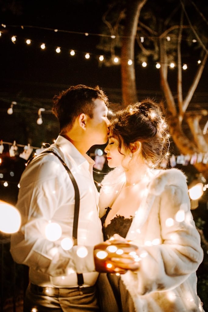 http://www.soul-matesforever.com/teman/dari-teman-jadi-baper-cara-mengatasi-perasaan-yang-mulai-berbeda/
